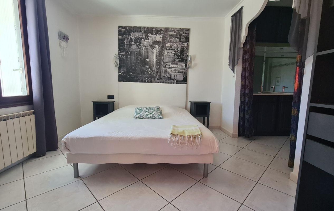 Agence du Casino Transaction : Maison / Villa | VILLEVEYRAC (34560) | 170 m2 | 392 000 € 